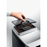 Machine à espresso et cappuccino entièrement automatique De’Longhi Magnifica XS avec système cappuccino manuel