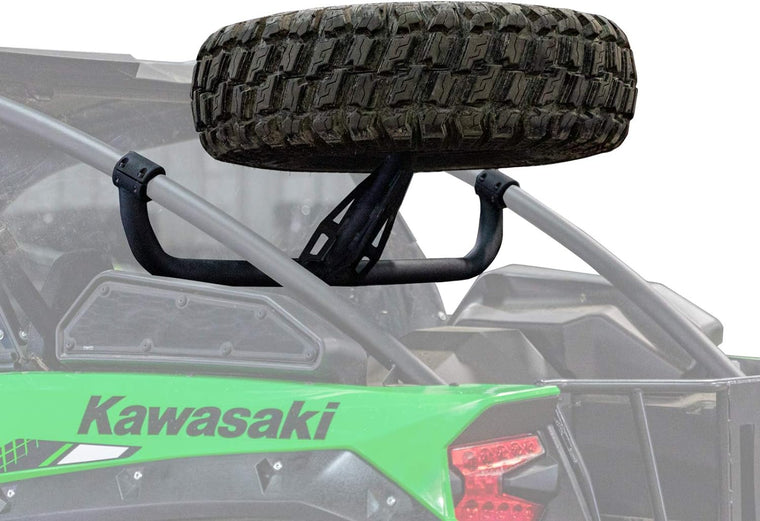 Support de roue de secours SuperATV pour Kawasaki Teryx KRX 1000 2020+ | Convient aux pneus jusqu'à 37 pouces | Se fixe au cadre arrière du véhicule | Fabriqué en tubes d'acier thermolaqué | Aucun perçage ni soudage requis !